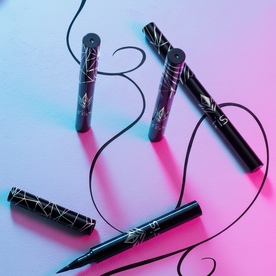Fox Tail Eye Liner display